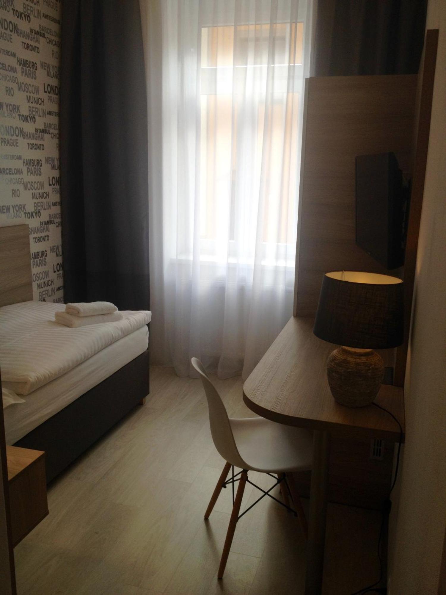 Pension Phoenix Znojmo Szoba fotó